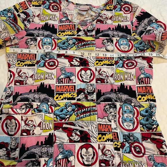 Marvel Comic Scrub Top Women’s Small Colorful Iron Man Captain America Medical - Picture 5 of 7